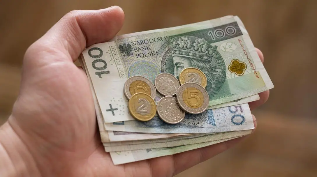 Ile wynosi 600 zł brutto na rękę?